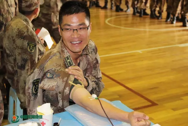 在部队时参加义务献血