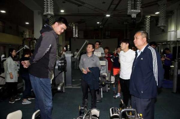 北京体育大学5月11日成立中国篮球运动学院，中国篮协主席姚明应邀出任名誉院长。